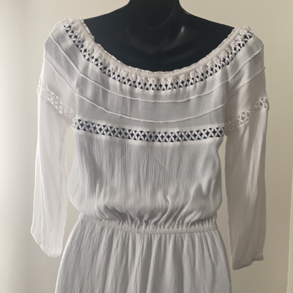 Charlotte Russe white romper Size XS. - Picture 8 of 12